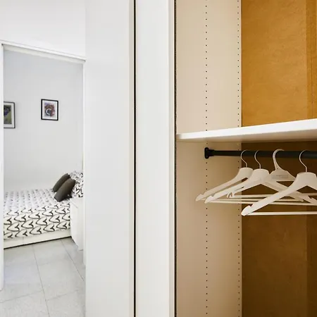 Apartment House Naviglio Quattro Mailand