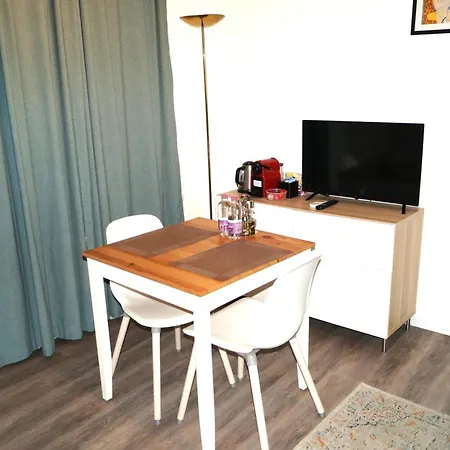 Apartment House Naviglio Quattro Mailand